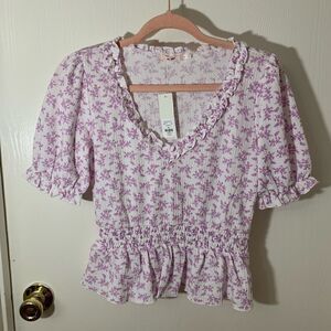 Francesca’s NWT purple Andrea floral puff sleeve blouse Size XS